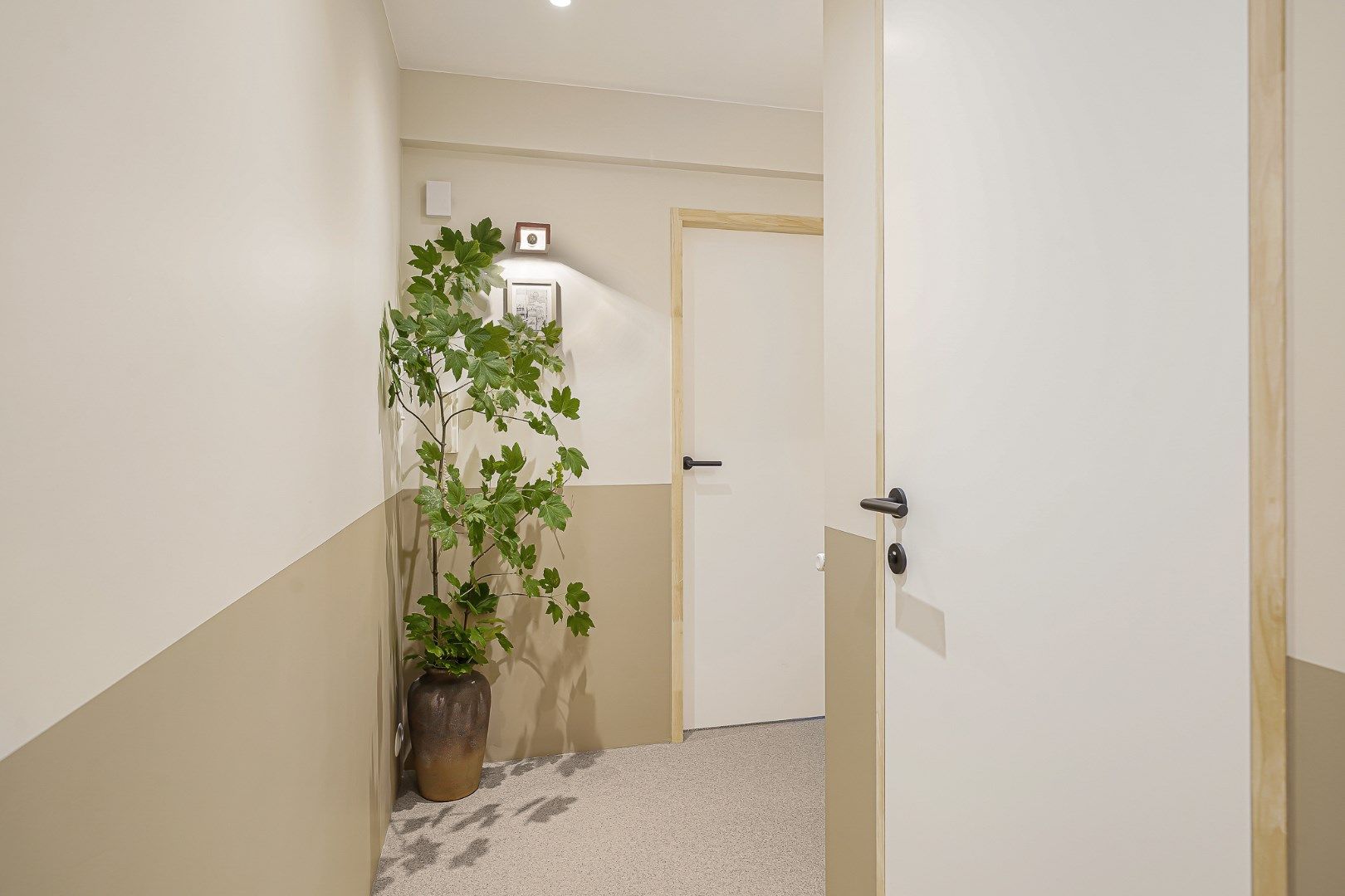 Luxueus gerenoveerd appartement met lateraal zeezicht foto 23