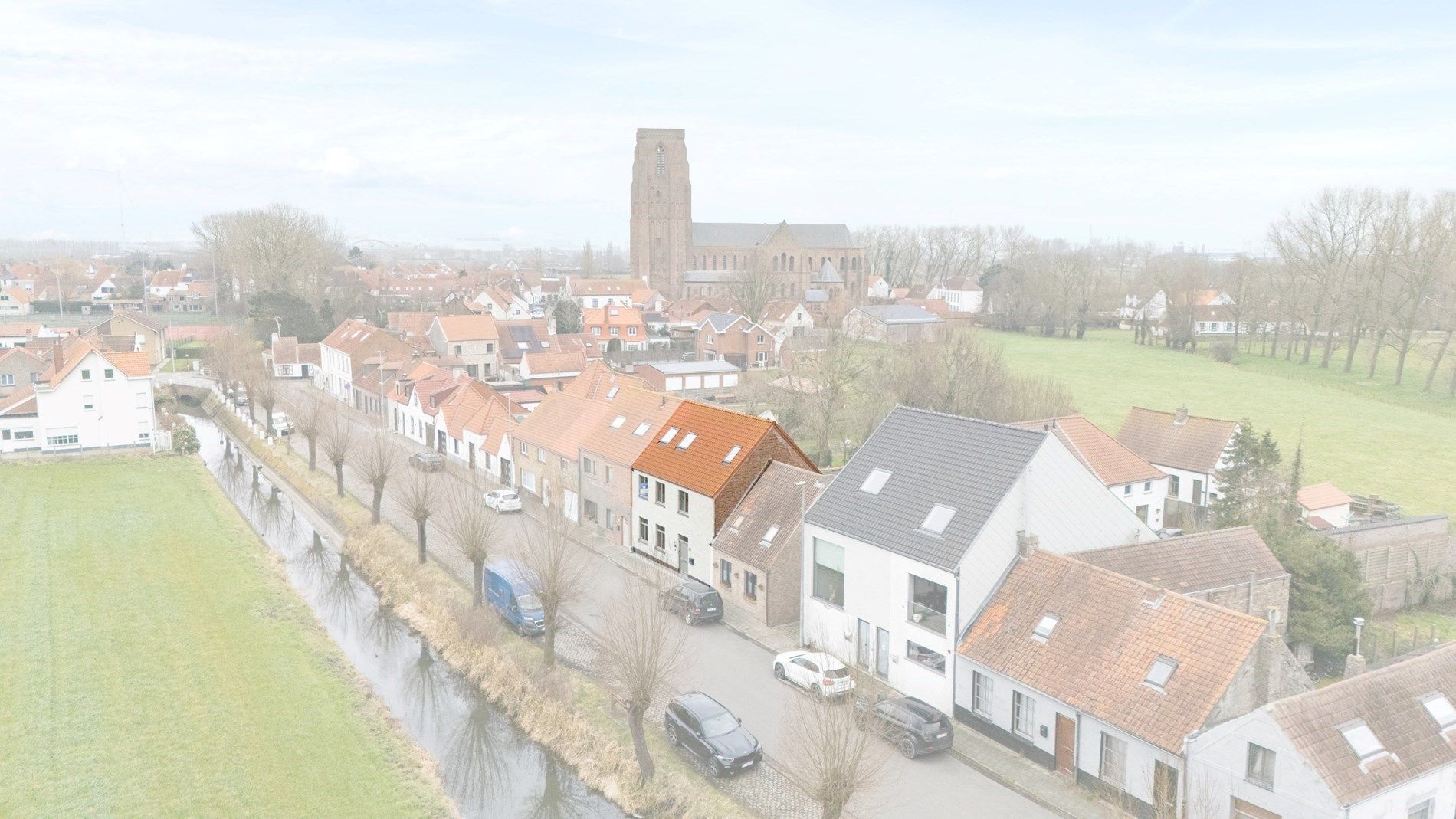 Grote en energiezuinige woning te Lissewege foto 30