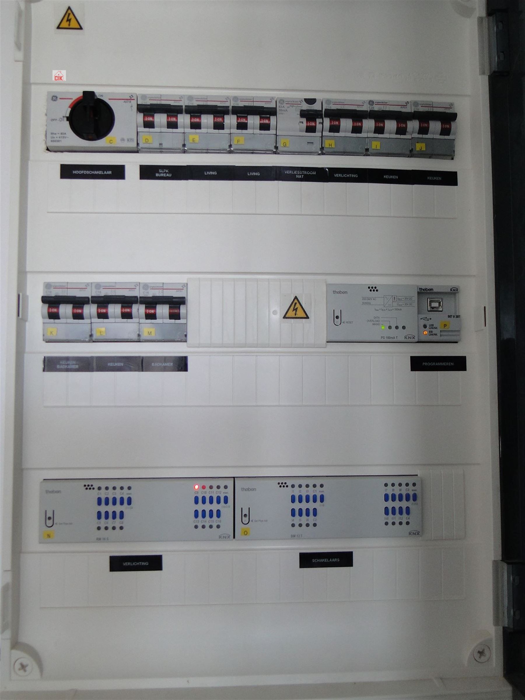 3° verdieping links + autostaanplaats nr 3 L foto 15