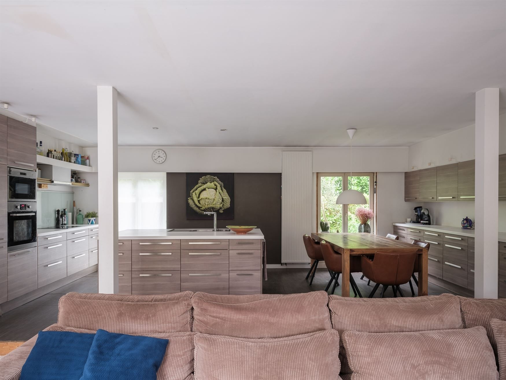 Unieke eigendom met ruimte, licht en leefcomfort in Sint-Denijs-Westrem. foto 7