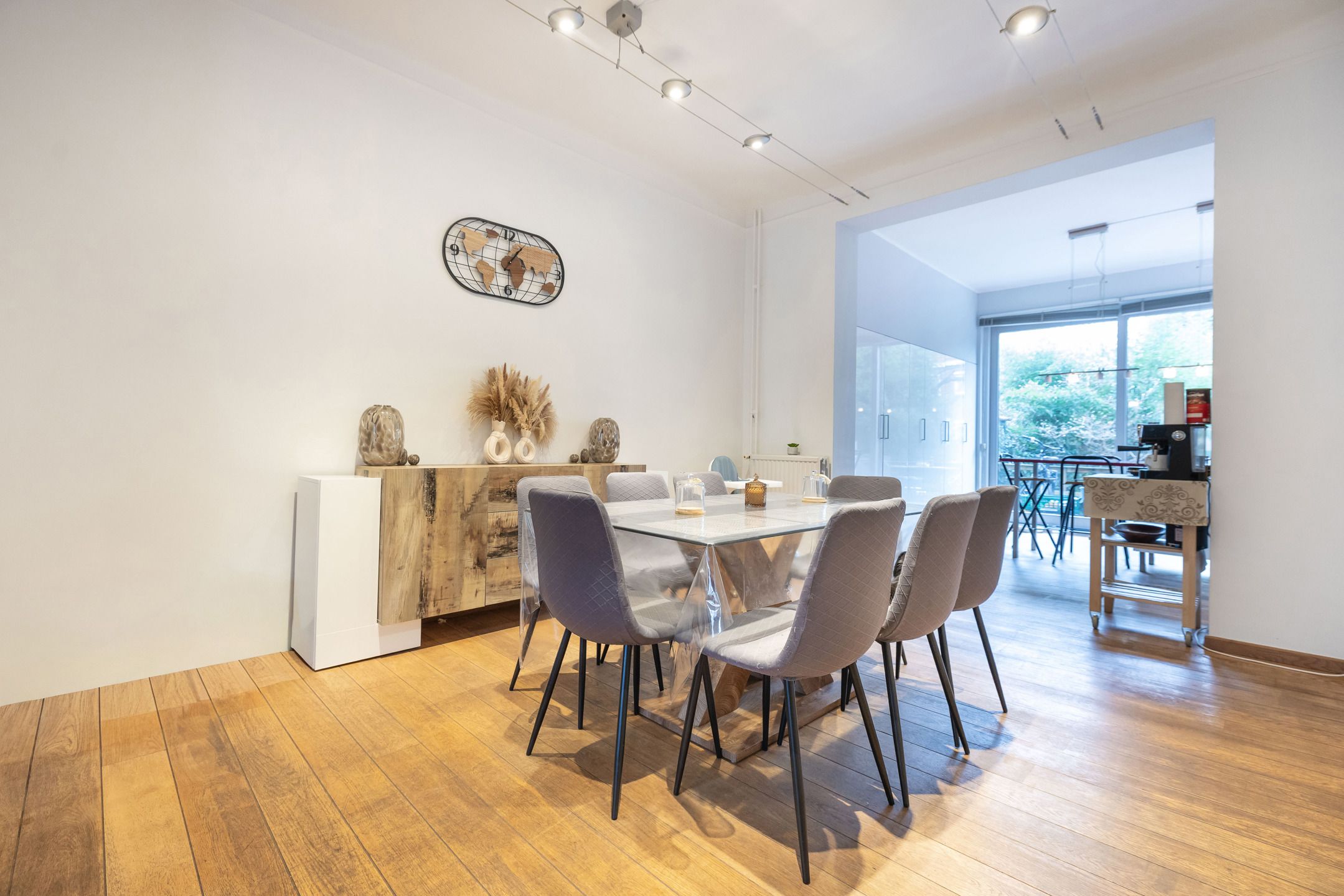 Huis met potentieel voor verkaveling van het terrein foto 9