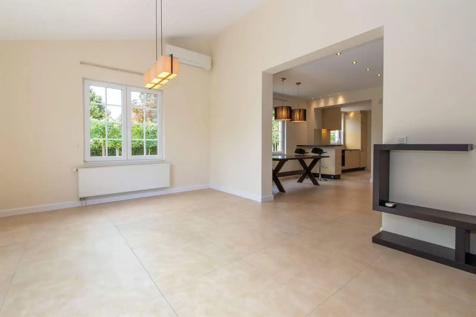 volledig gerenoveerde Woning foto 4
