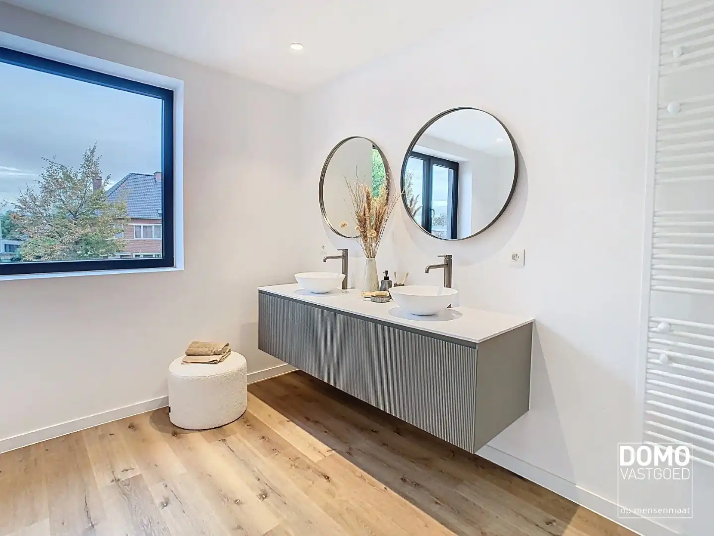 TOTAAL gerenoveerde woning in het centrum van Kermt - Verkoop onder registratierechten!!! foto 16