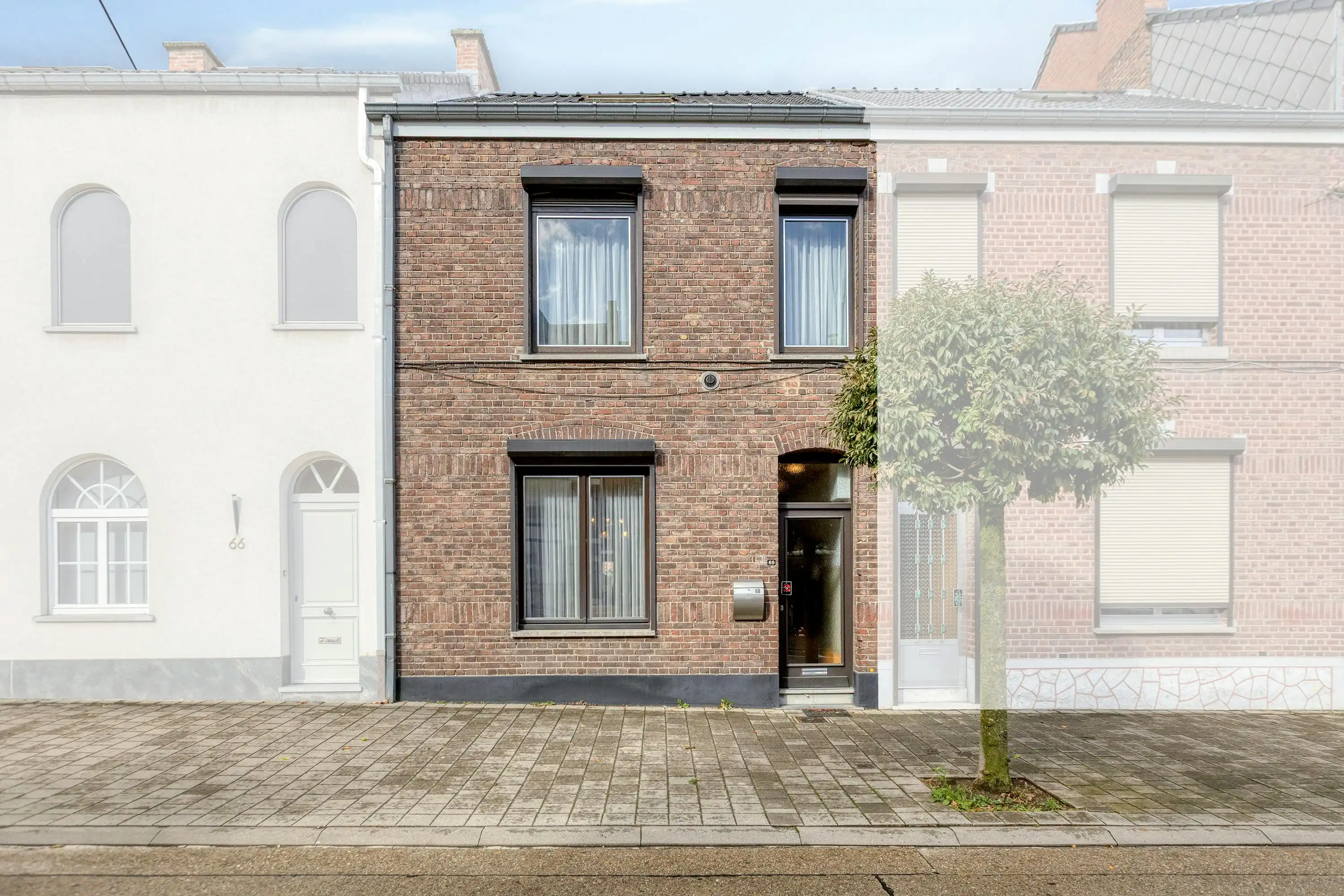 Charmante stadswoning met drie slaapkamers te Hasselt foto {{pictureIndex}}