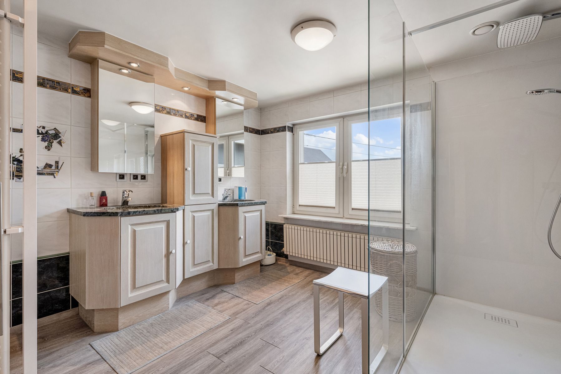 Instapklare woning met 2 slpkrs en voortuin. foto 12