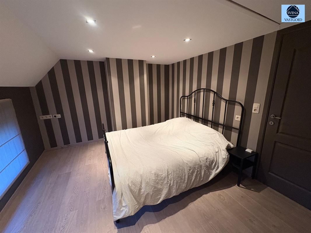 ZEER GEZELLIGE WONING MET GROTE TUIN TE LESSEN foto 10