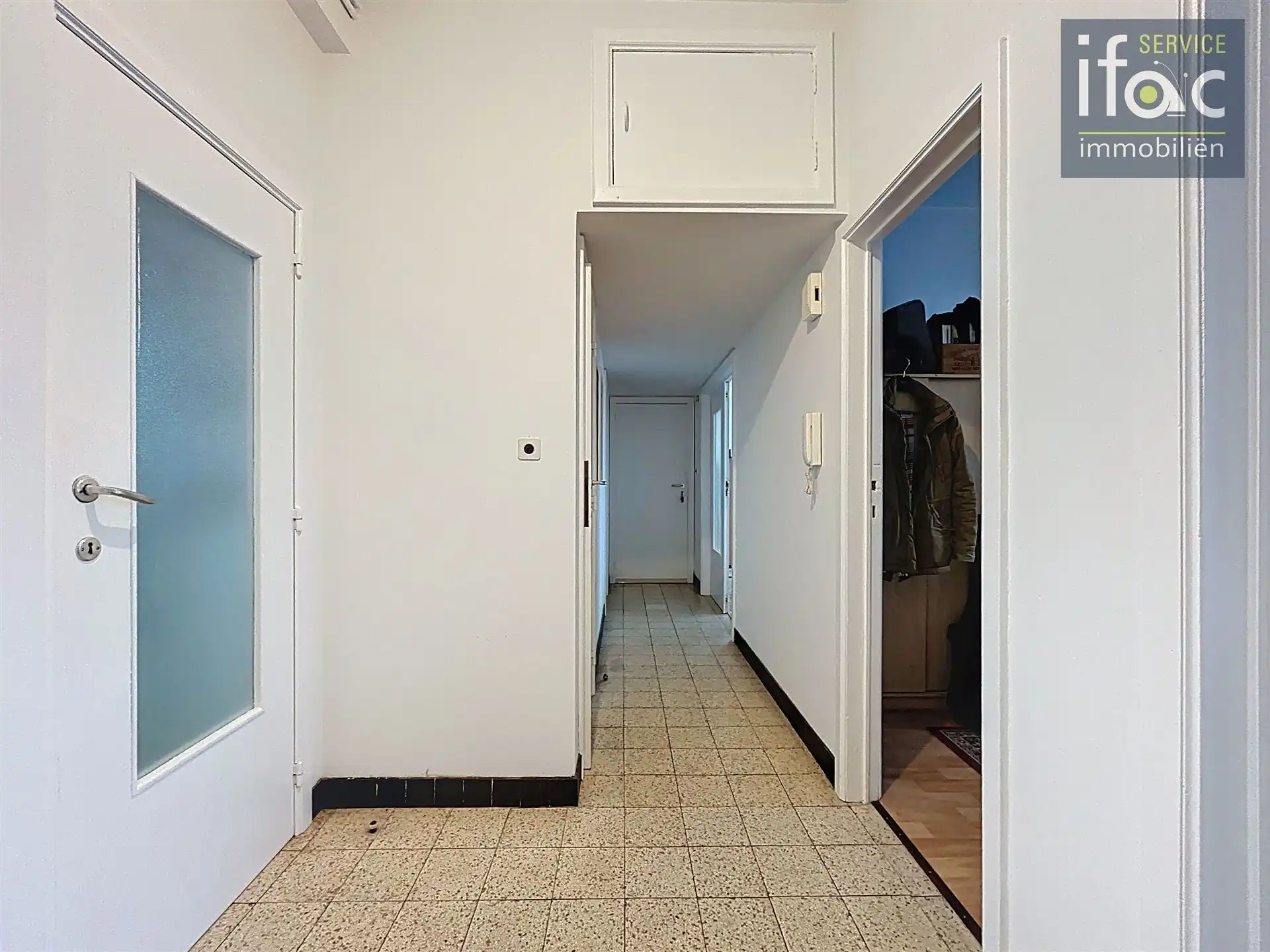 Lichtrijk goed onderhouden appartement op de 4e verdieping foto 9