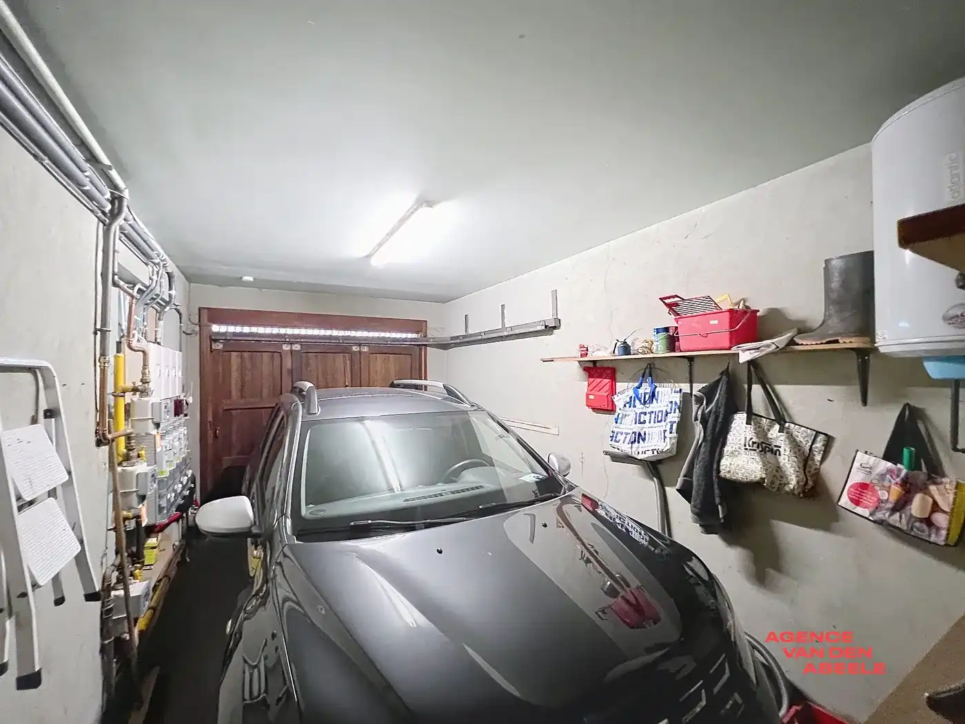 Opbrengsteigendom met 3 appartementen en 2 garages gelegen langs de Damse Vaart foto 13