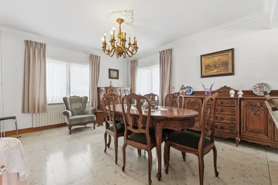 KNUSSE GEZINSWONING MET 4 SLKS EN EEN GARAGE IN BOEKHOUT foto 7