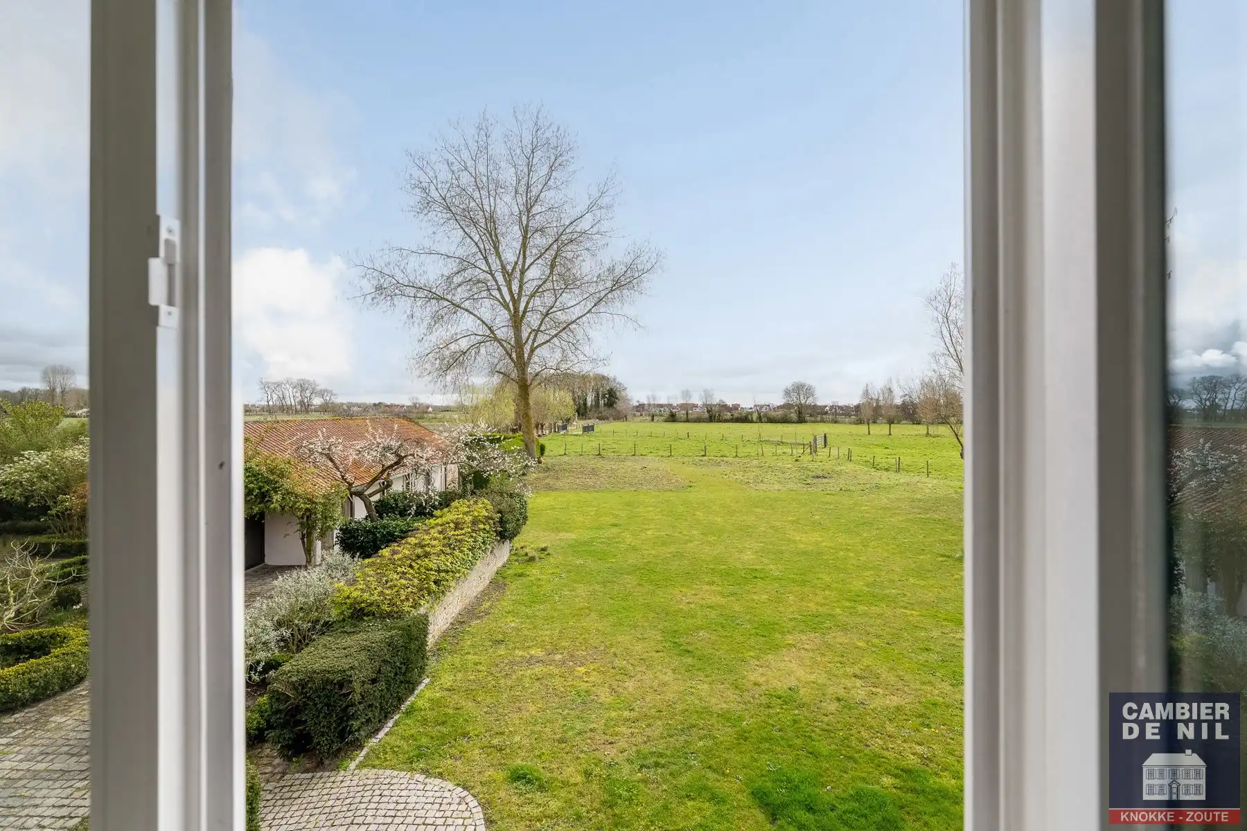 Charmante, vrijstaande woning in alle rust met tuin in het Zoute foto 24