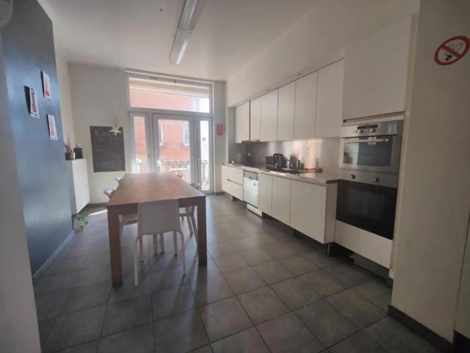 Ruime lichtrijke studentenkamer 42m² foto 9