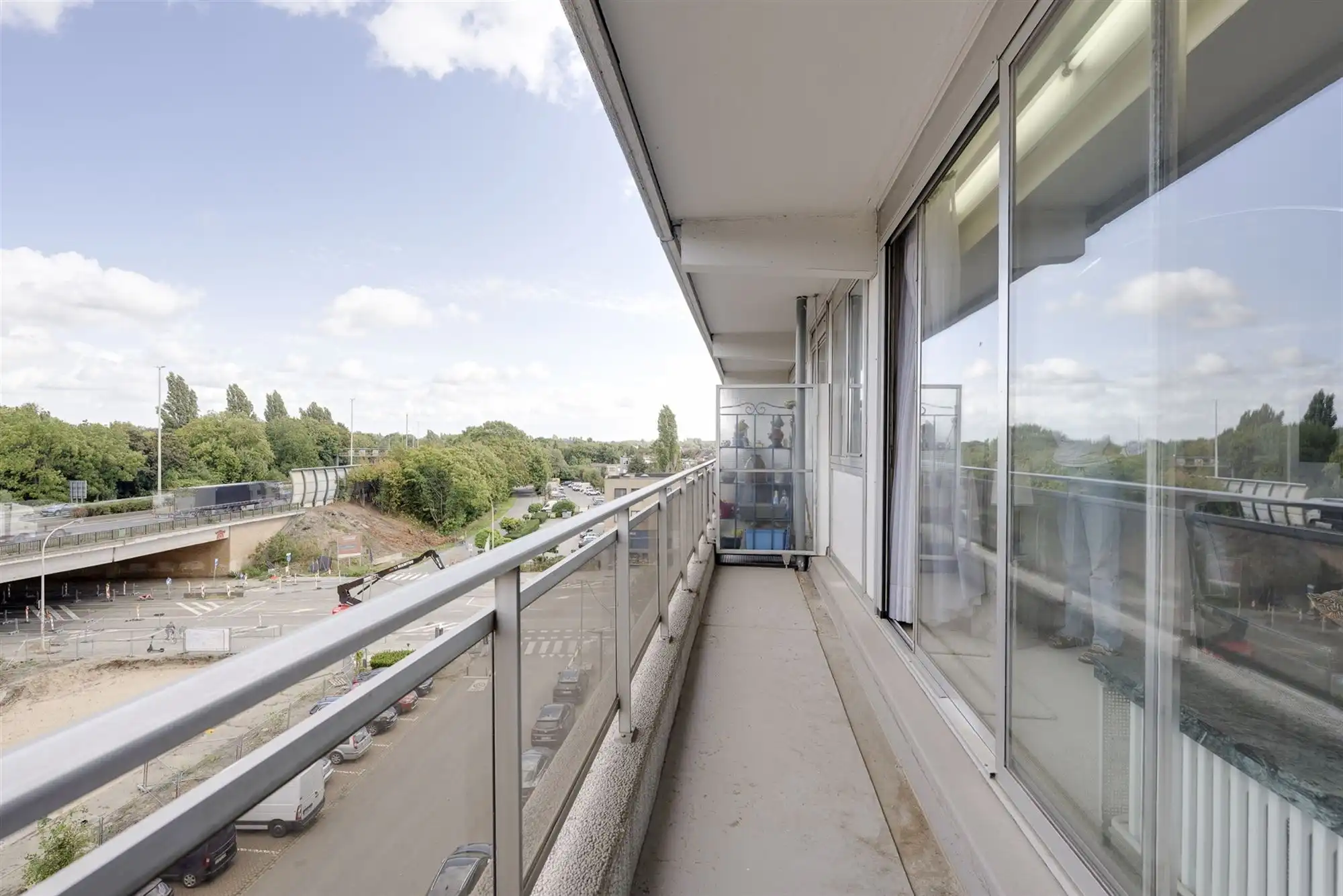 Ruim appartement met 2 slaapkamers inclusief garagebox nabij het Rivierenhof foto 9