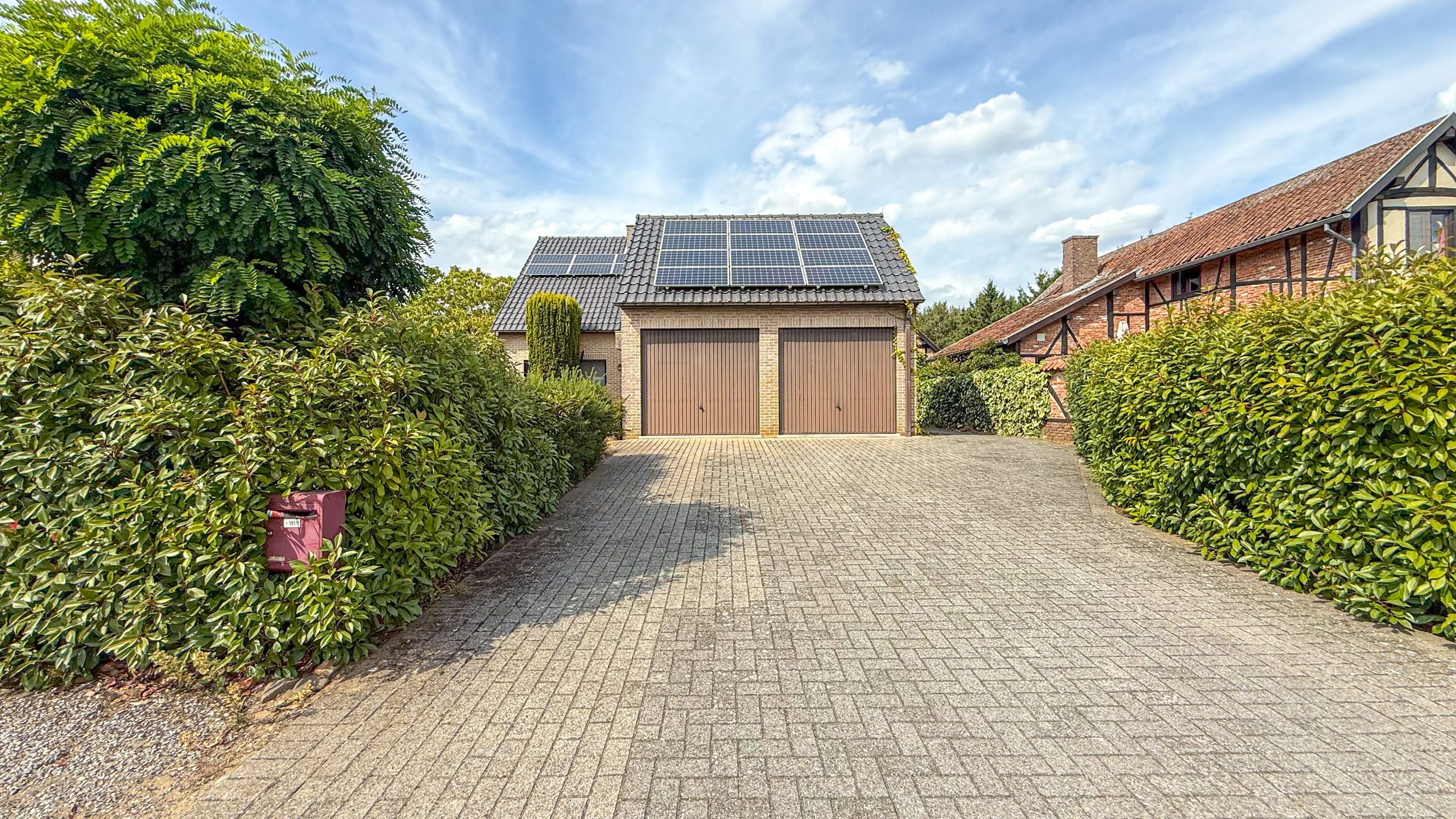 Ruime gezinswoning met 4 tot 5 slpkms en grote omheinde tuin! foto 44
