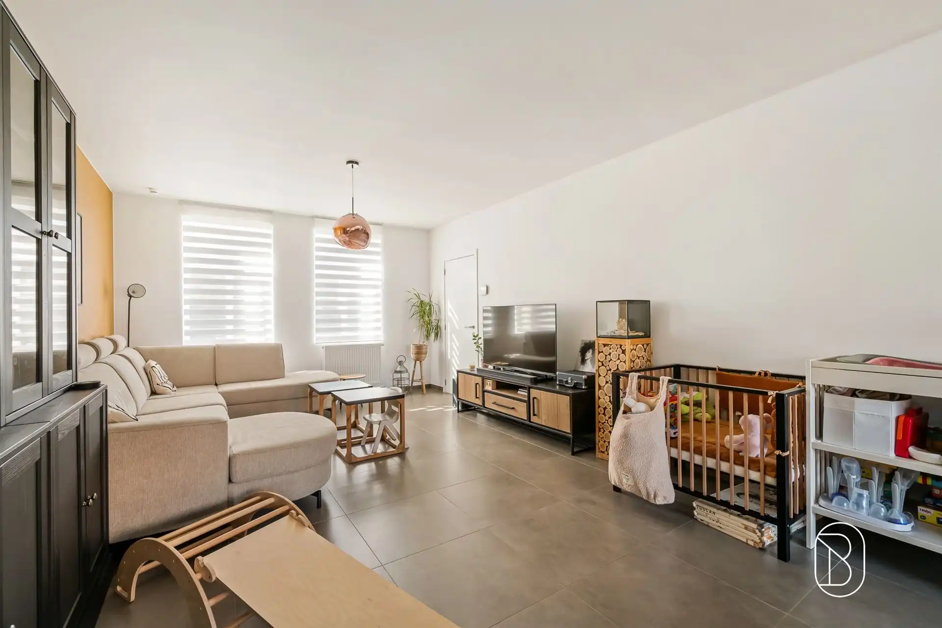 Recente woning met 3 slk, tuin en garage nabij Kluisbos foto 3