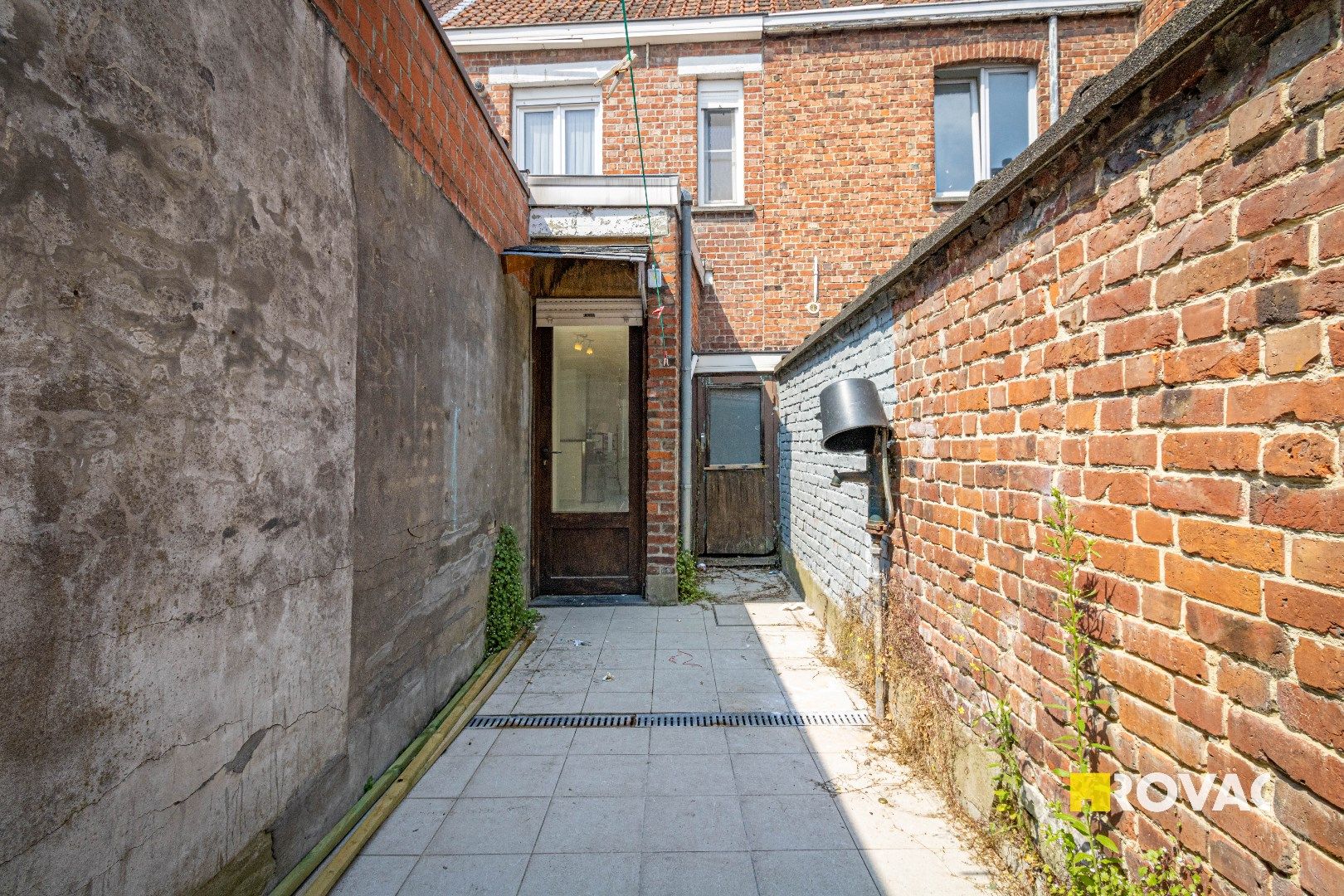 Op te frissen woning in centrum Izegem - GEEN RENOVATIEPLICHT foto 8