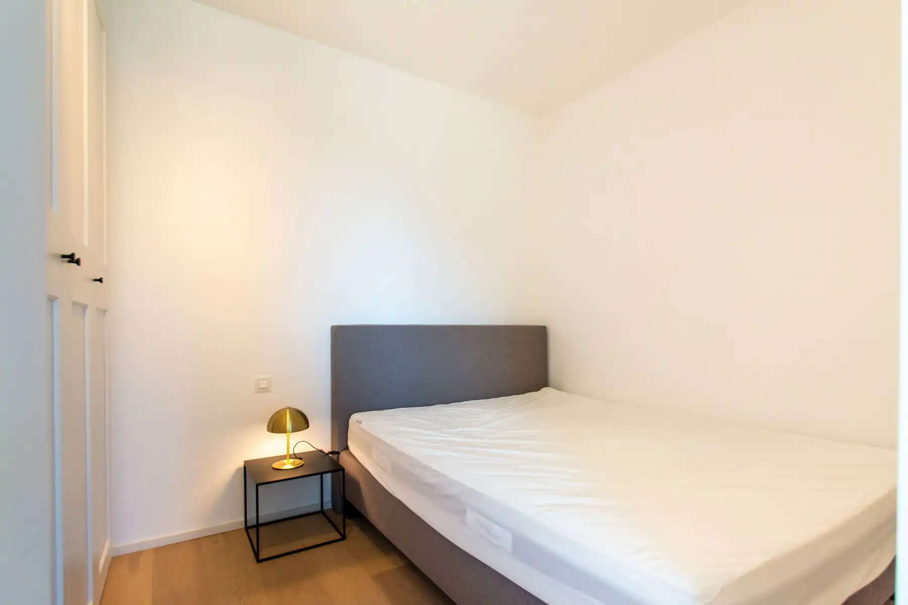 Prachtige gemeubelde studio met zicht op de Schelde foto 13