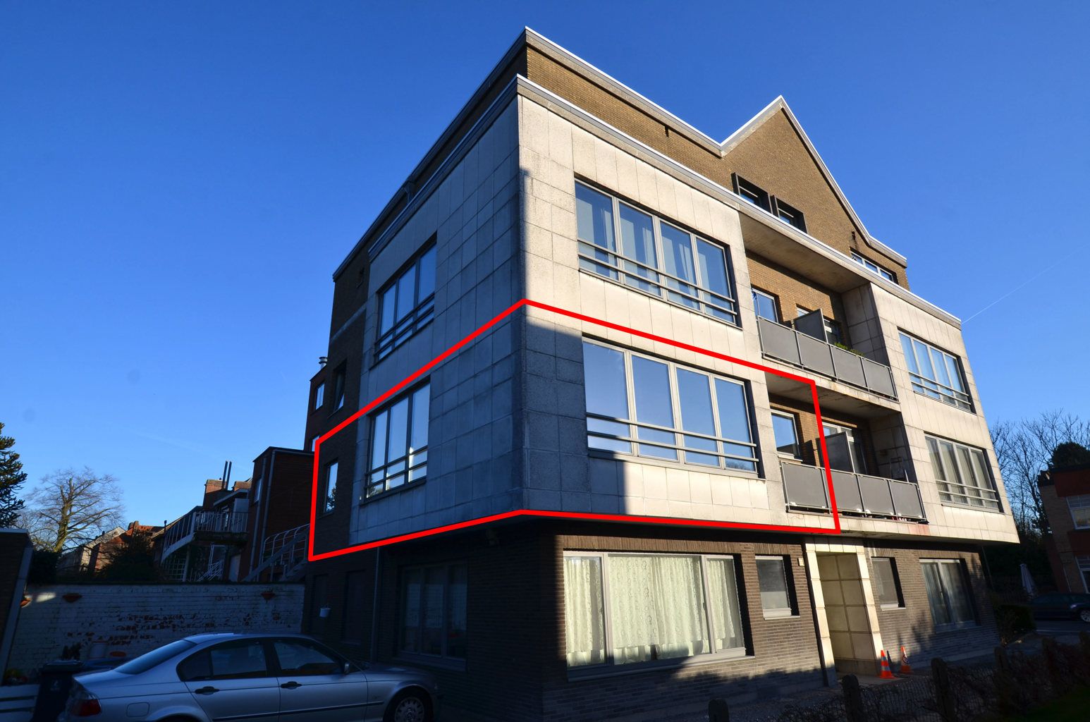 Prachtig gerenoveerd app met 2 slpk + garagebox foto 11