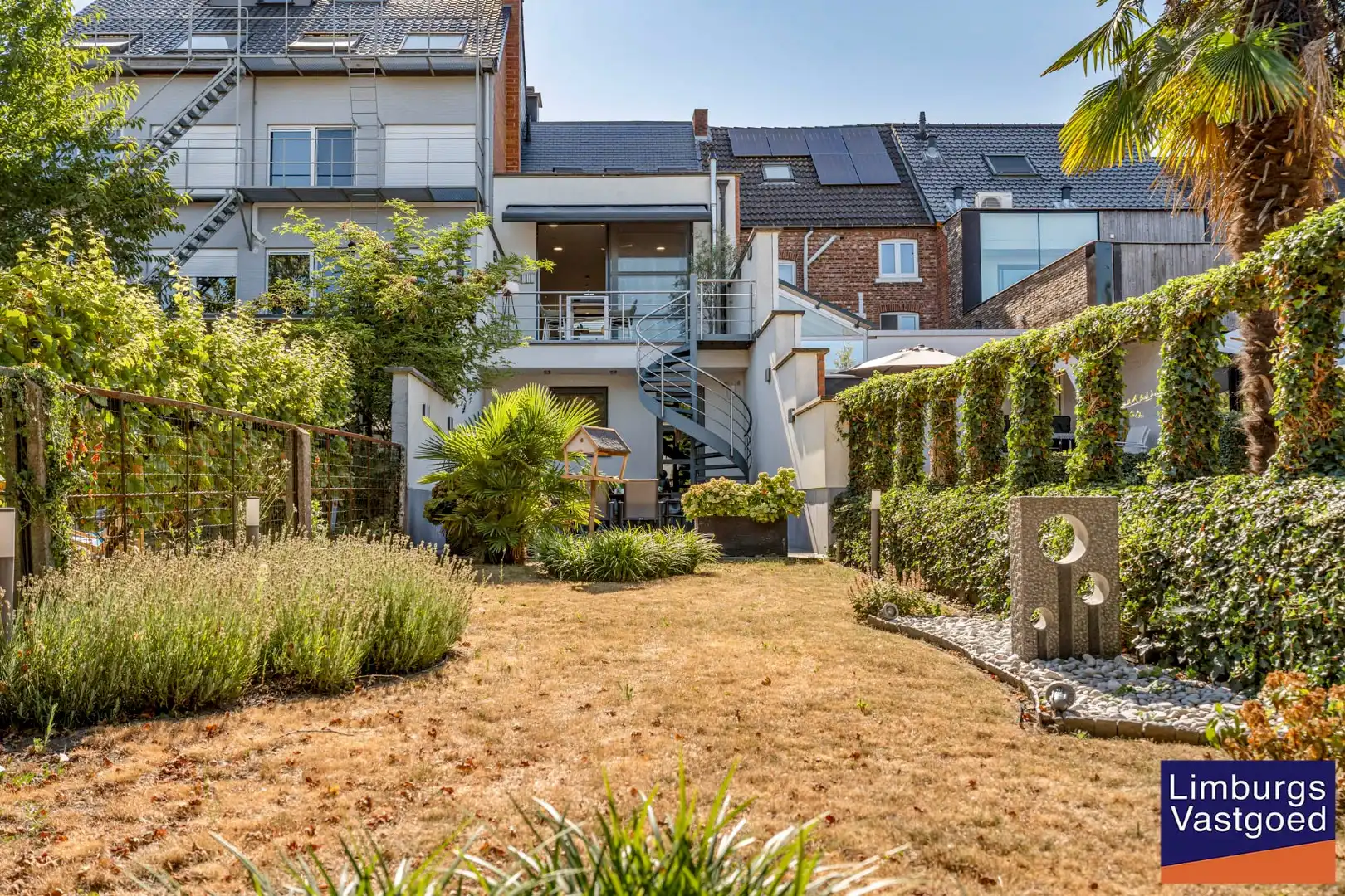 Uitzonderlijke stadswoning met praktijkruimte en tuin, tussen de kleine en grote ring foto 34