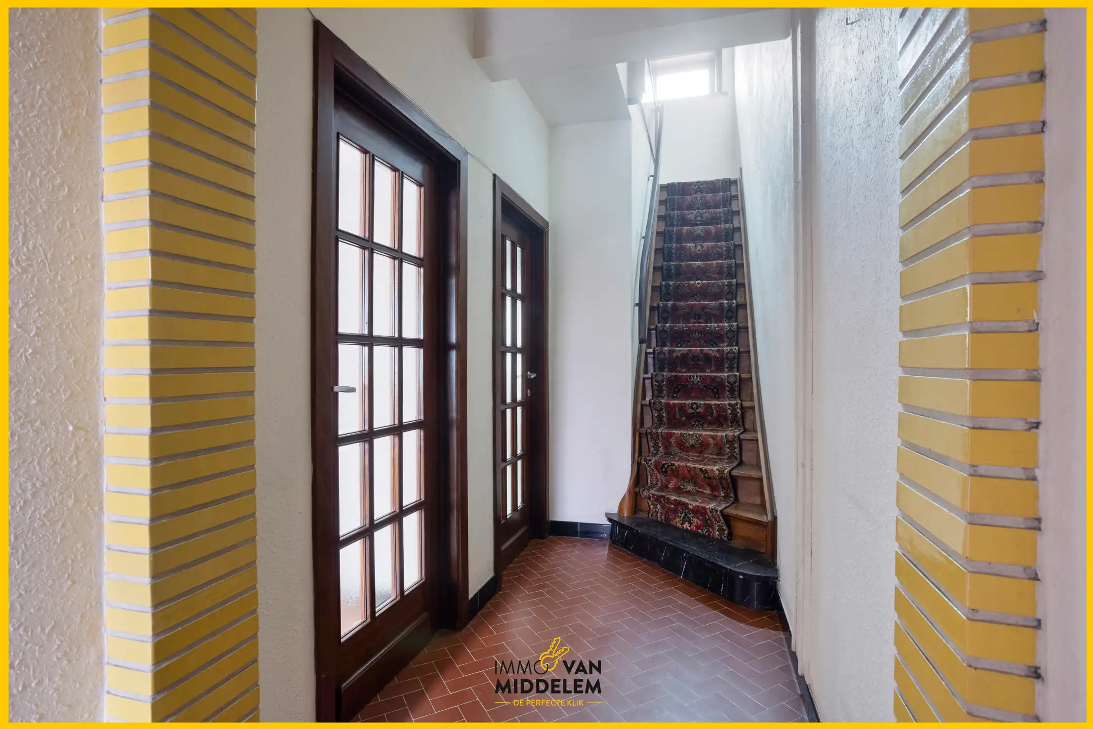 TE RENOVEREN RIJWONING MET 3 KAMERS, TUIN EN ANNEX foto 2