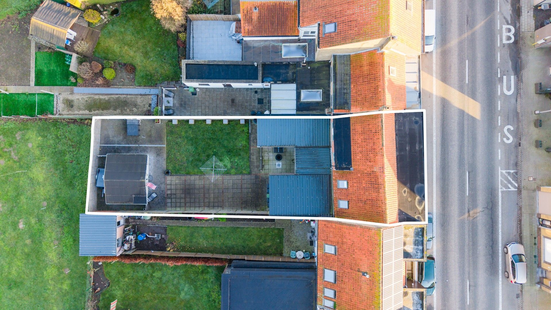 Ruime gezinswoning met garage en tuin in het rustige Pervijze. foto 20