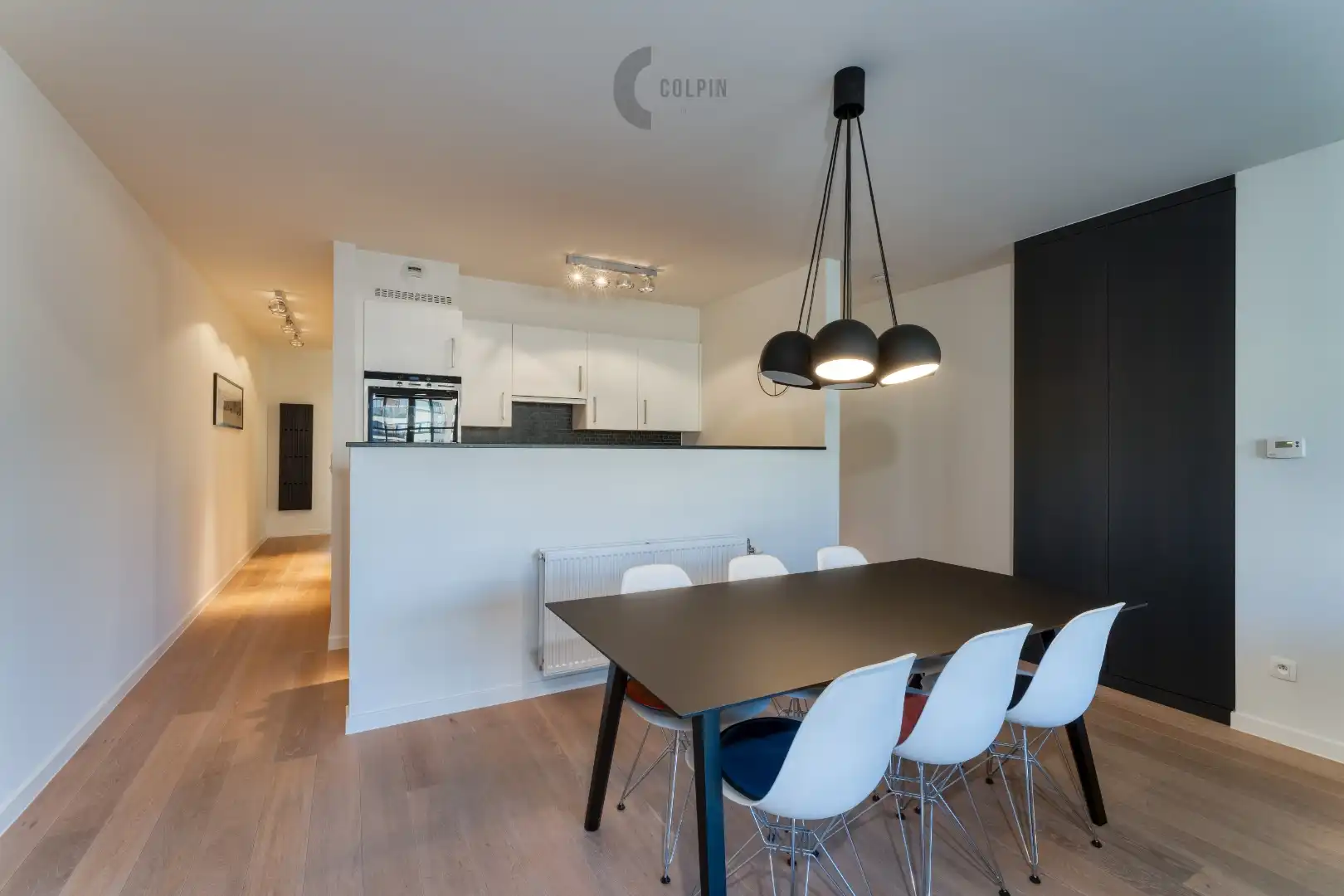 Ontdek dit zonnig appartement in de geliefde Knokkestraat – een unieke kans! foto 5