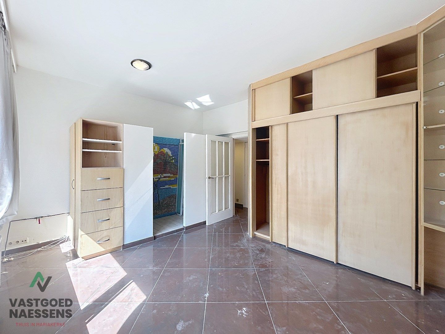 HOEKWONING MET 5 SLPK - INPANDIGE LOODS- GARAGE EN TERRAS foto 14