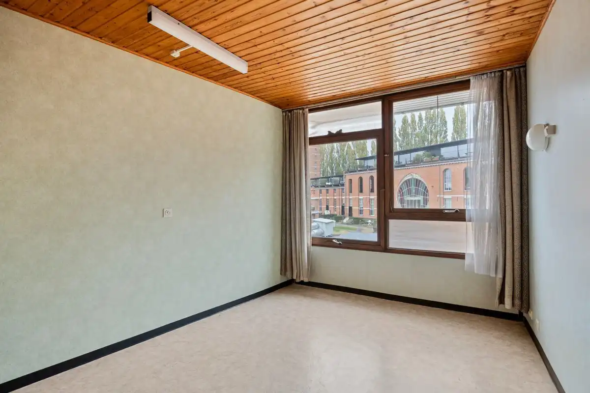 Ruime woning met 4 slaapkamers, 2 garages en zonnige tuin te Tongeren-Nerem foto 15