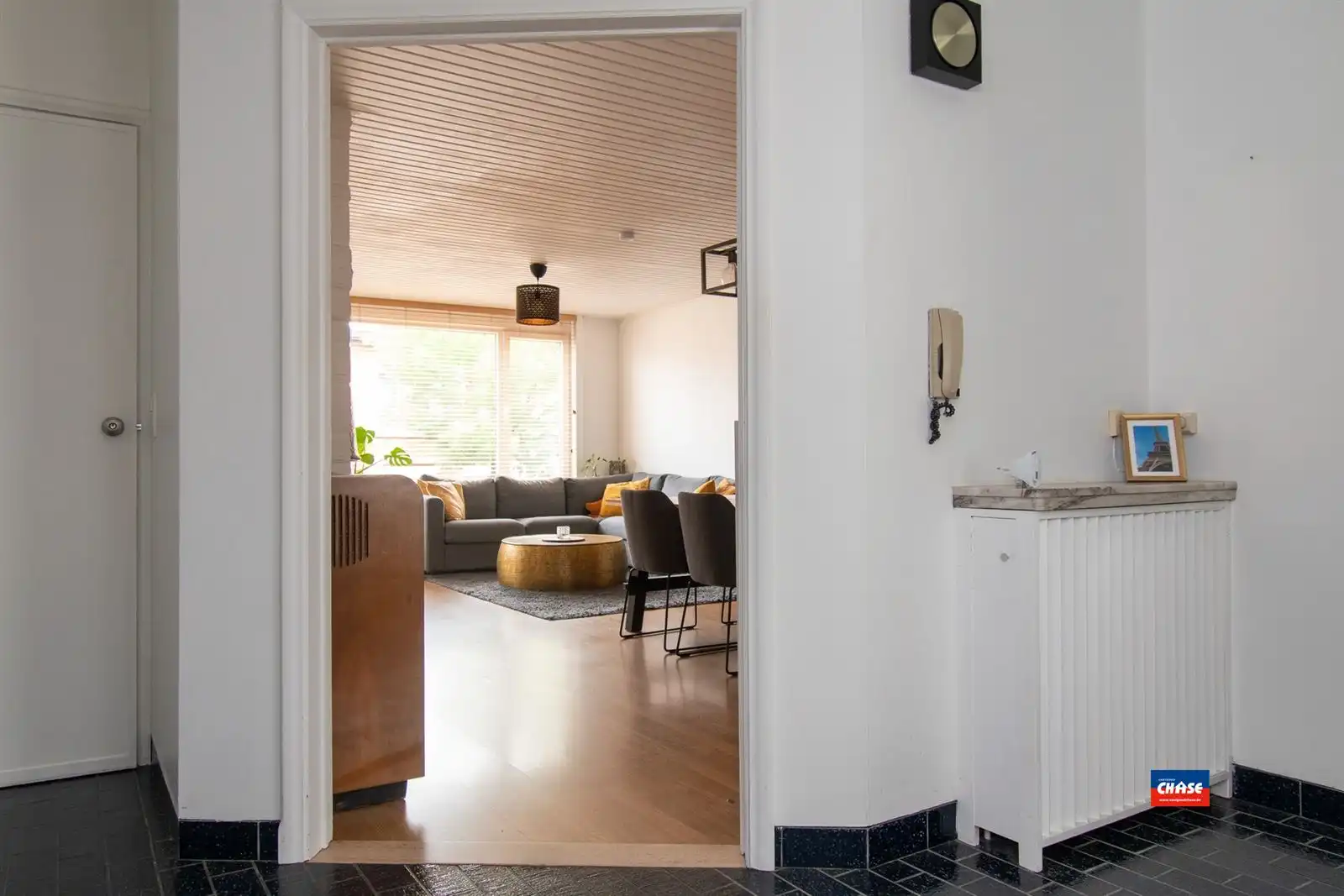 Appartement met 2 slpks, terras, berging en garagebox foto 10