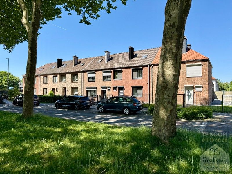 Prachtige woning met rustige ligging foto {{pictureIndex}}