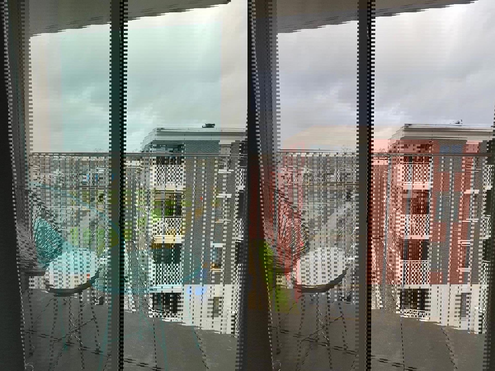 Prachtig twee-slaapkamerappartement mét parking en terras. foto 14