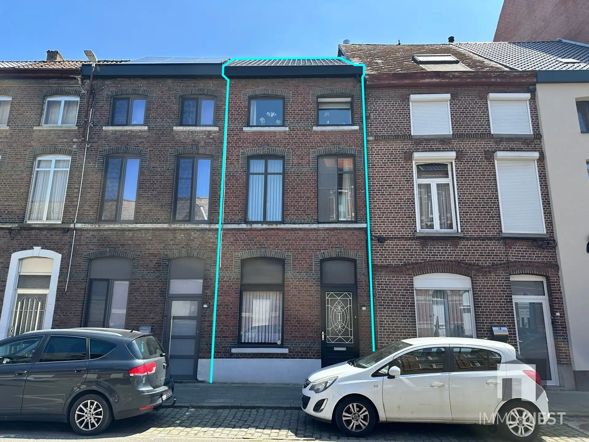 Energiezuinige woning met 3 slaapkamers, extra ingerichte leefruimte, zonnige stadstuin en garage in het centrum van Diest. foto 2