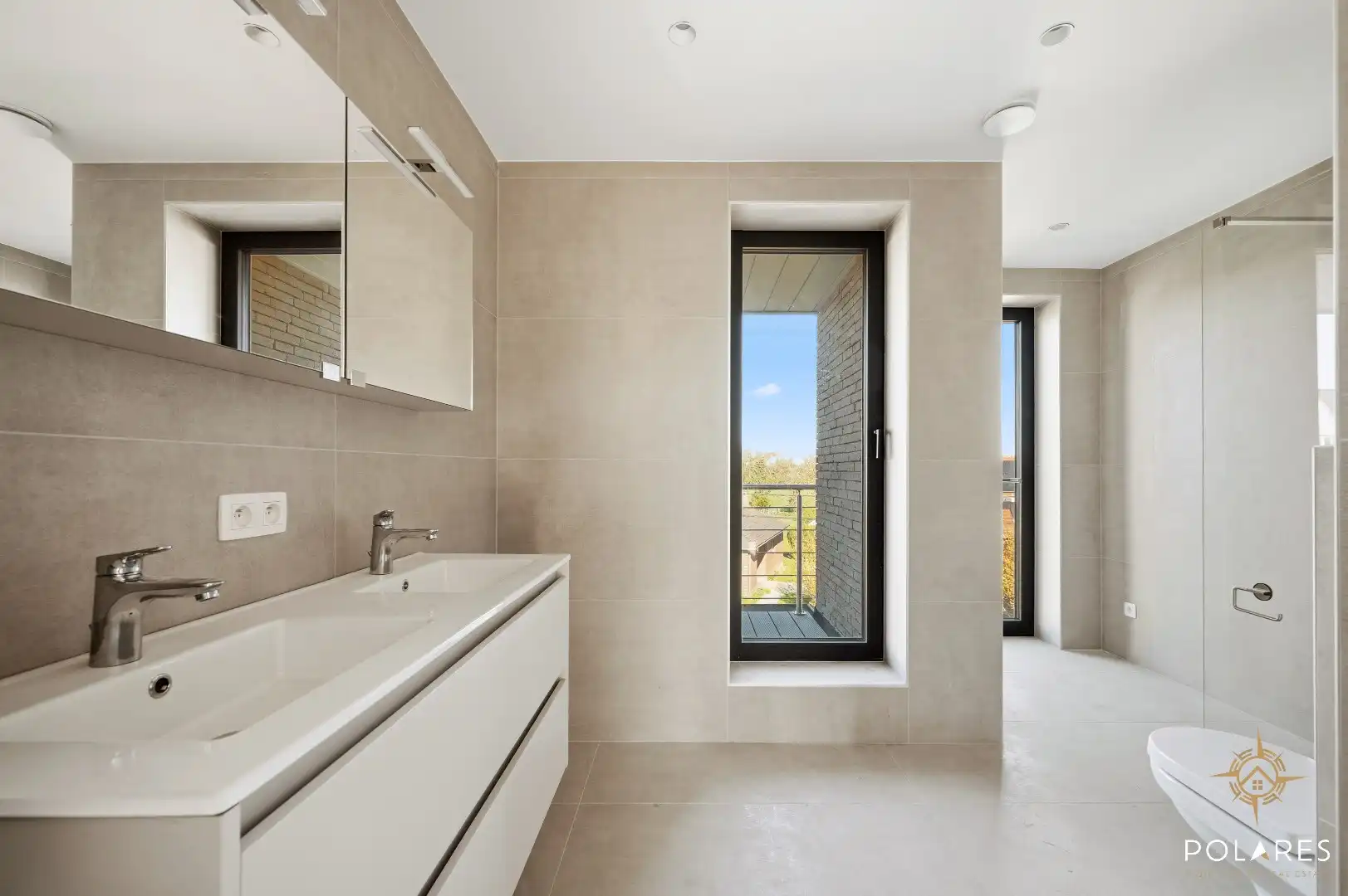 Rustig gelegen nieuwbouwwoning met 3 slaapkamers en tuin foto 11