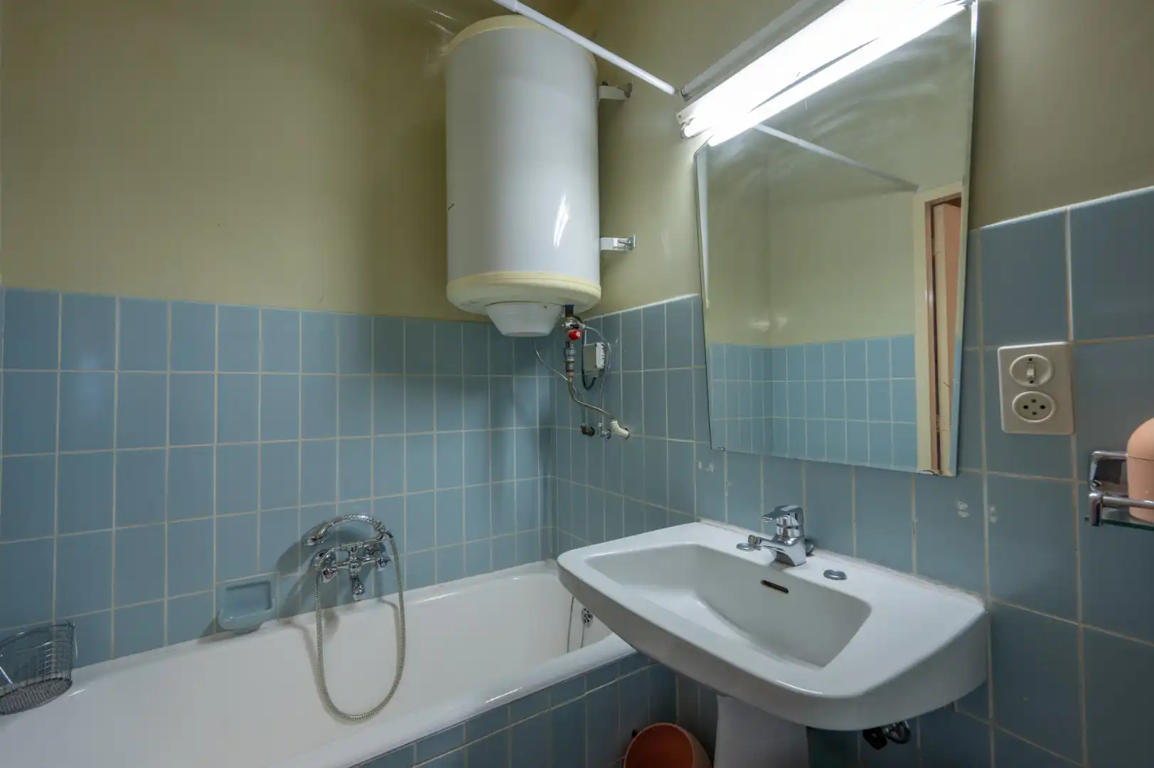 Te renoveren appartement met 3 slaapkamers op uitzonderlijke ligging vlakbij het Casino. foto 16