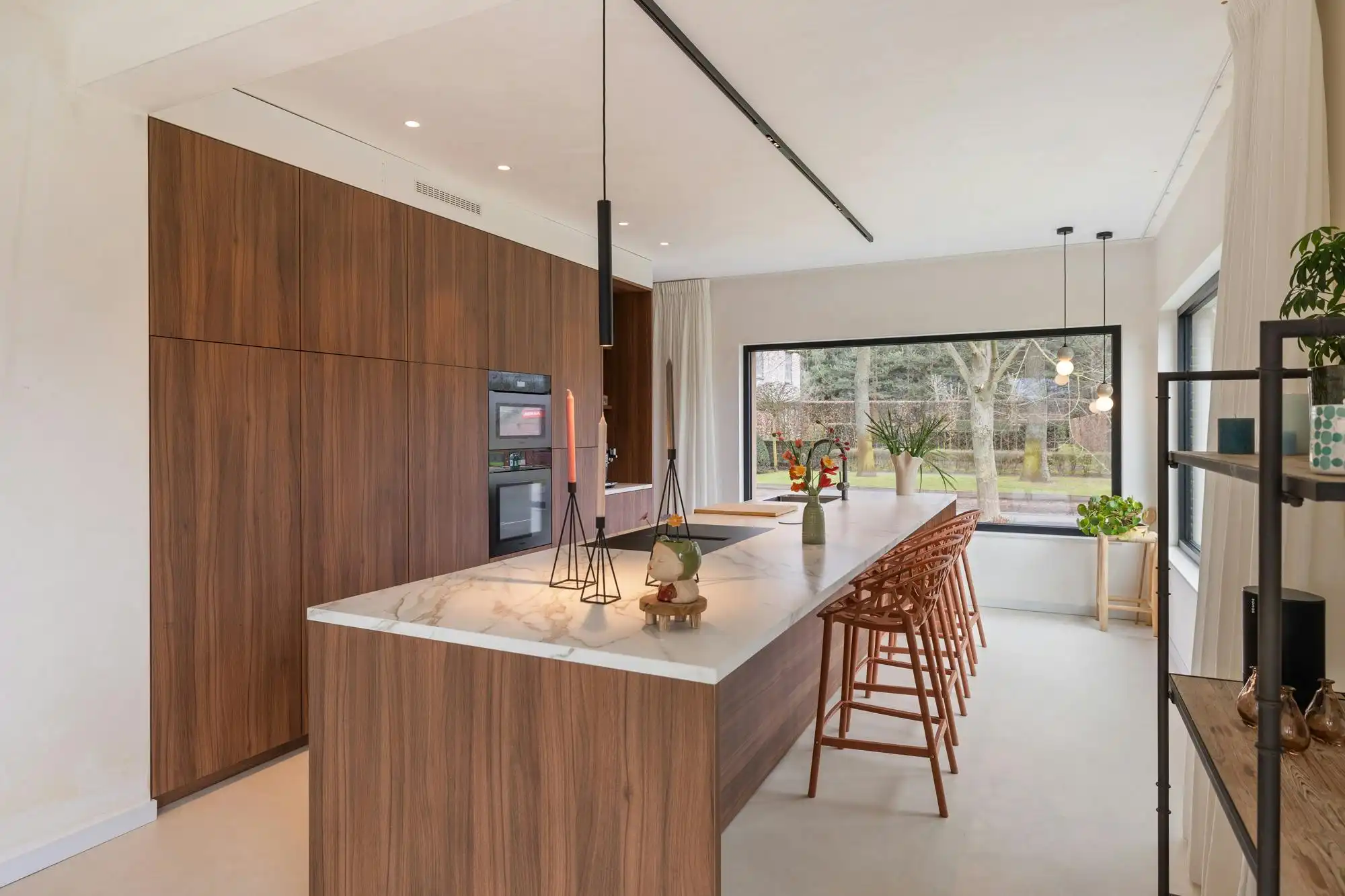 Prachtig afgewerkte woning (EPC A) met magazijn te Branst foto {{pictureIndex}}
