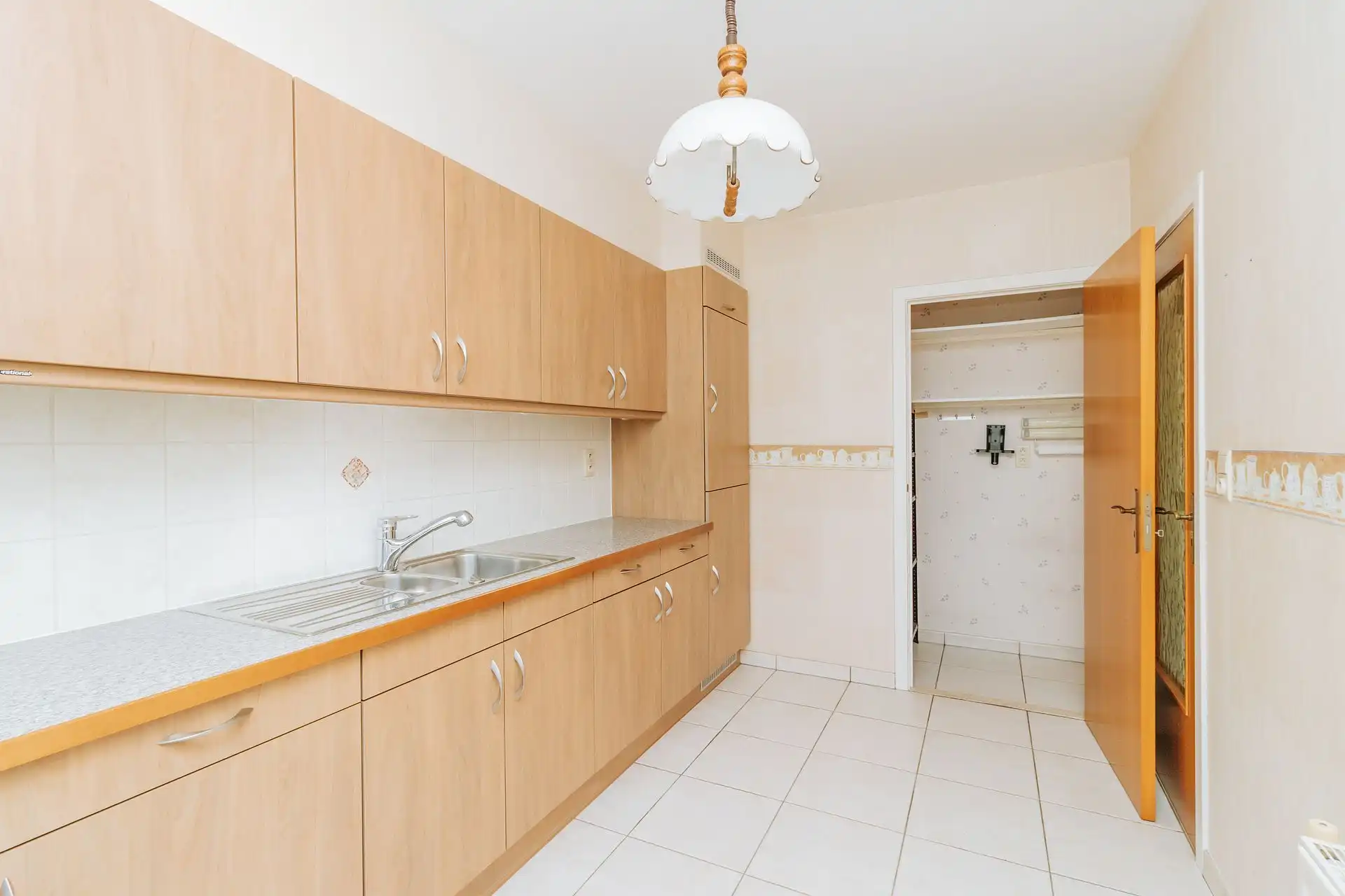 Lichtrijk twee slaapkamer appartement op gunstige locatie foto 7