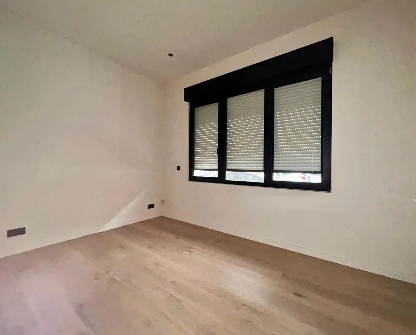 Gezellig gelijkvloers 2-slpk app met tuin. foto 7