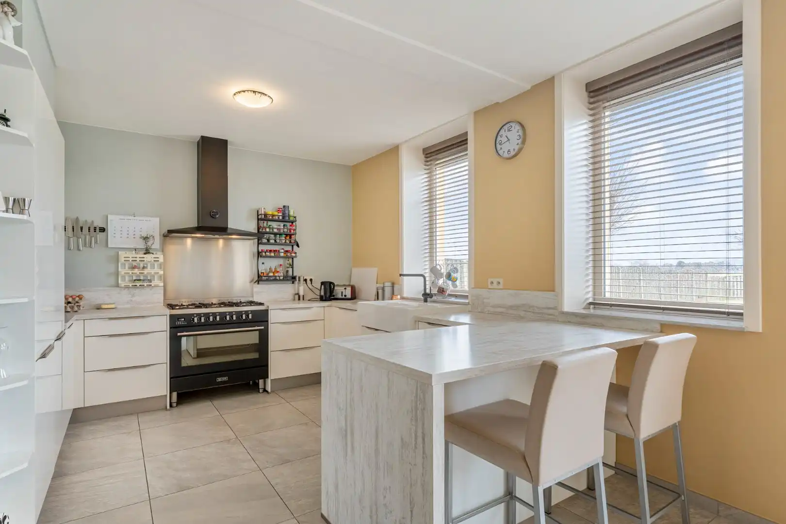 Vrijstaande, zeer verzorgde woning met aangrenzende, uitgeruste stalling/loods op een perceel van 72a14ca foto 5