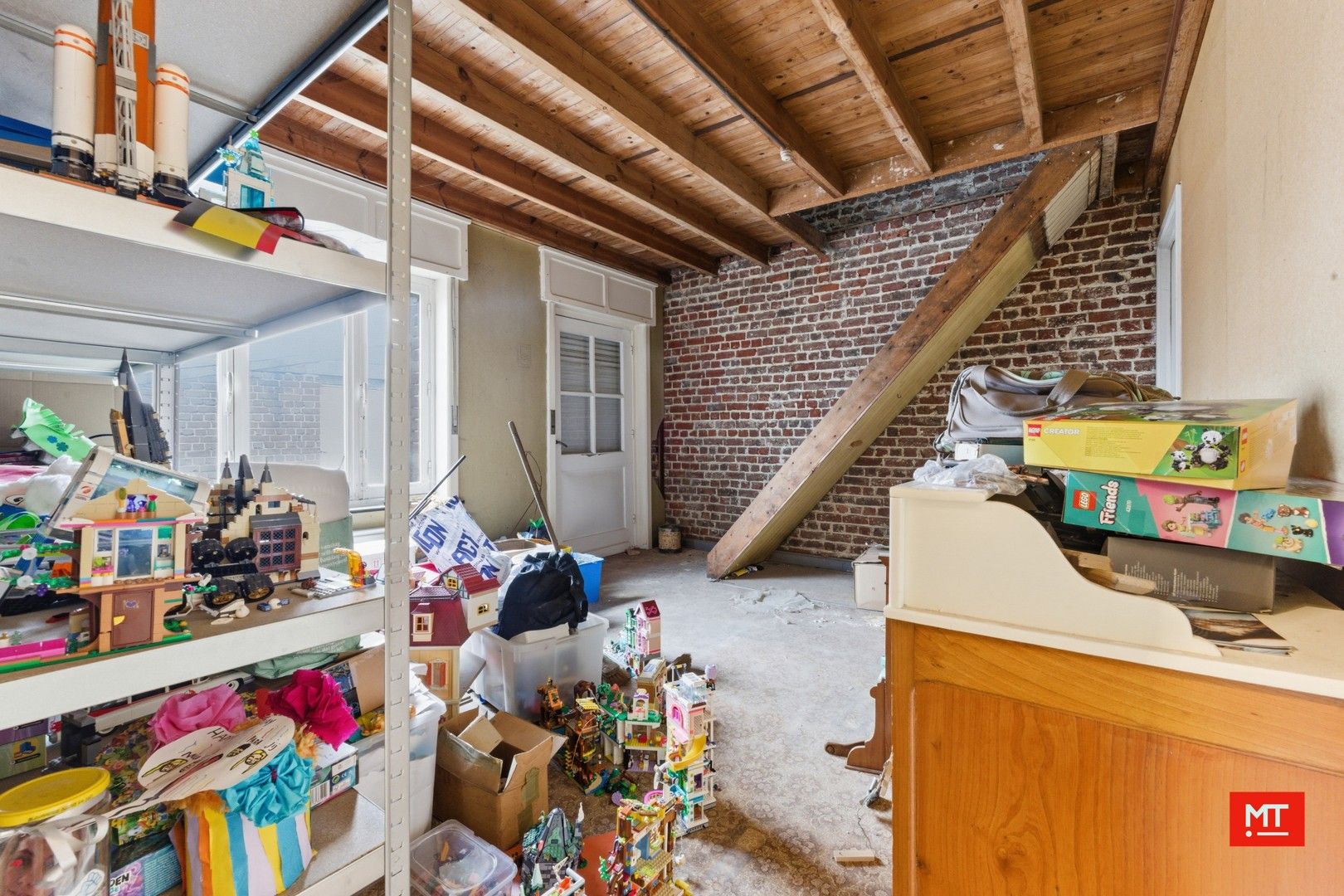 Bijzonder ruime woning met atelier in het centrum Zonnebeke foto 15