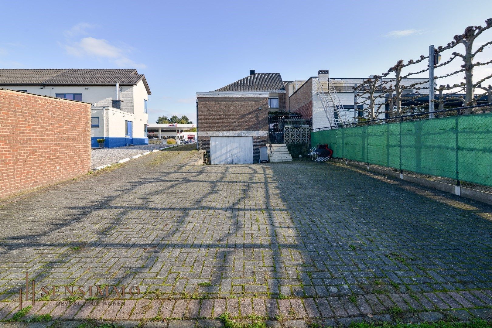 Ruime half open bebouwing met 6 slaapkamers, garage en tuin met energielabel B in Maasmechelen  foto 21