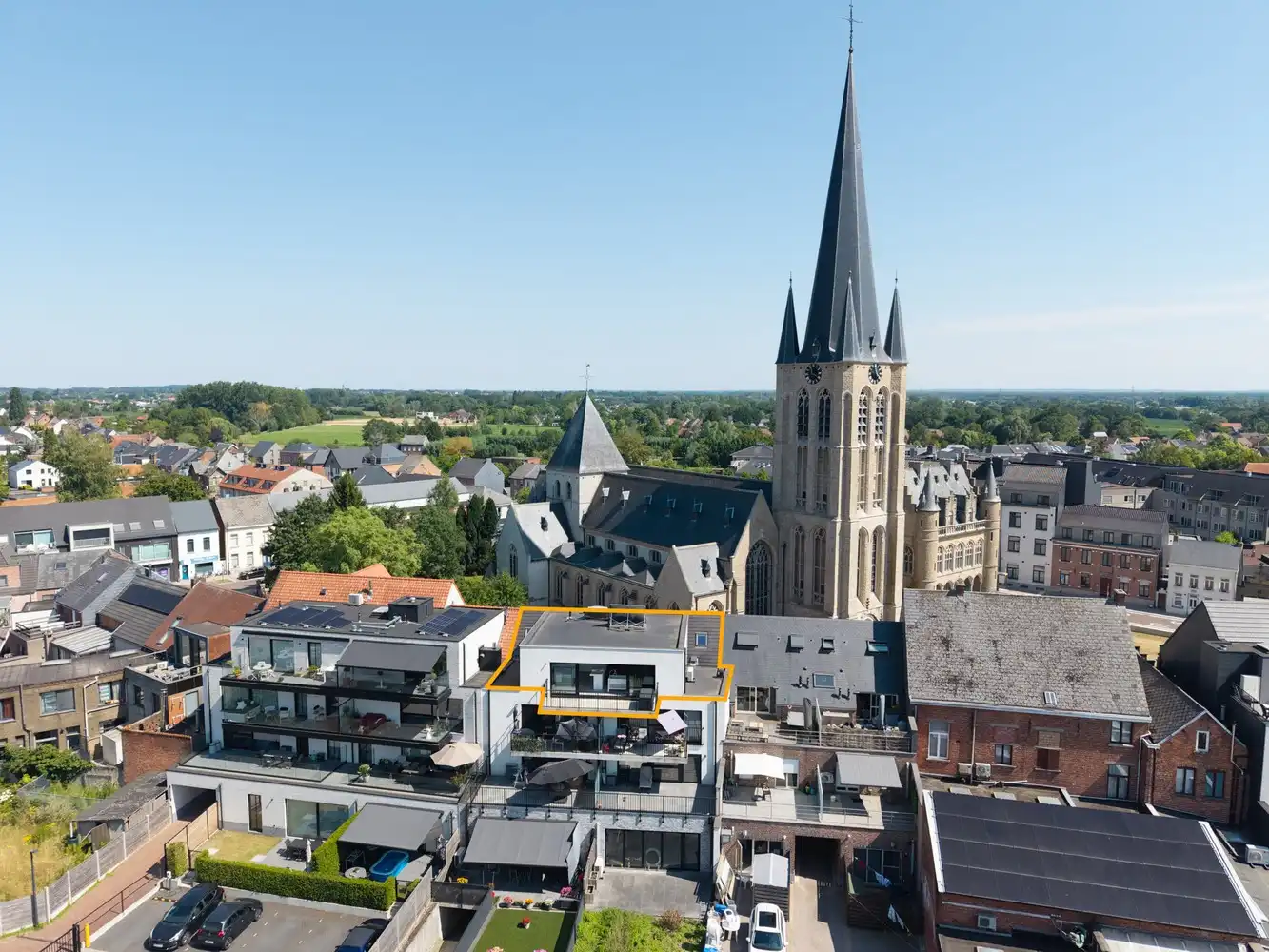 Moderne penthouse met 2 slpkrs, terras en autostaanplaats in centrum Onze-Lieve-Vrouw-Waver foto 5