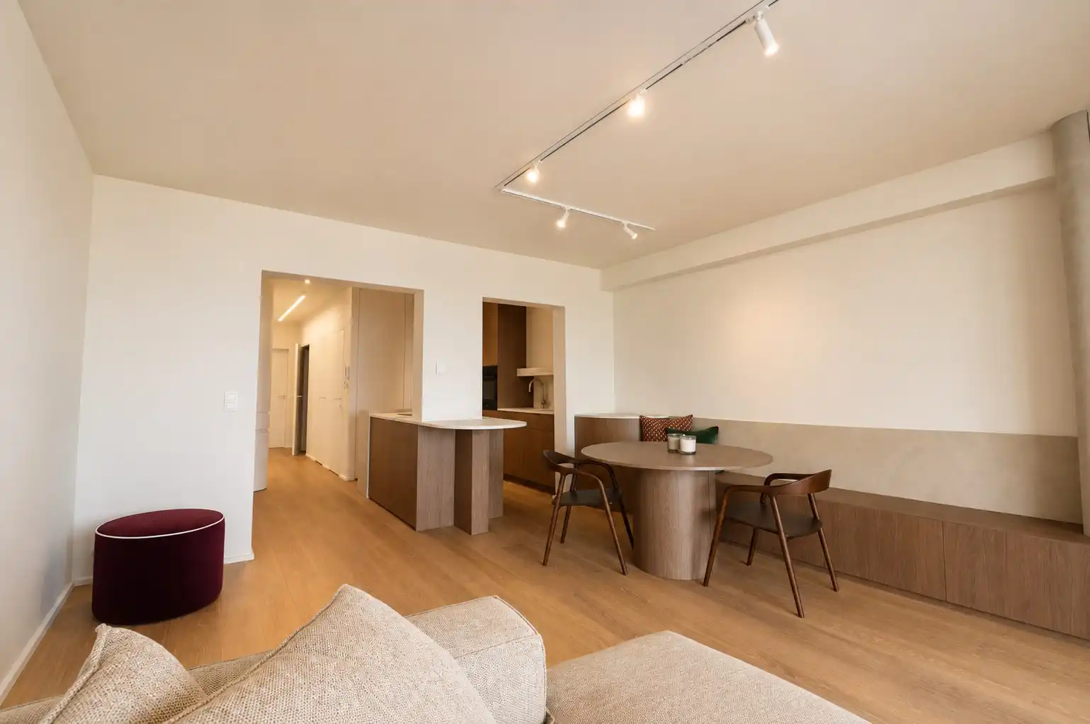 Subliem gerenoveerd appartement met frontaal zeezicht en een tijdloze, uiterst verfijnde afwerking. foto 5