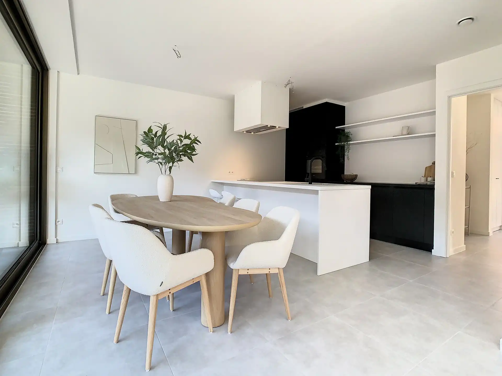 Appartement met 2 slaapkamers in het charmante Oud-Rekem foto 4