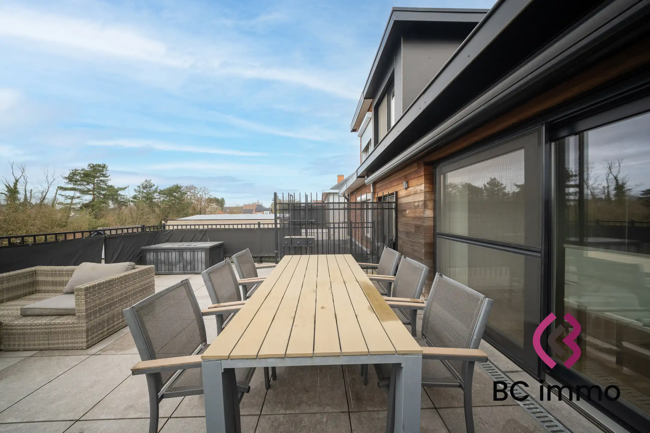 Exclusief duplex met zonneterras, designkeuken en hoogwaardige afwerking foto 3