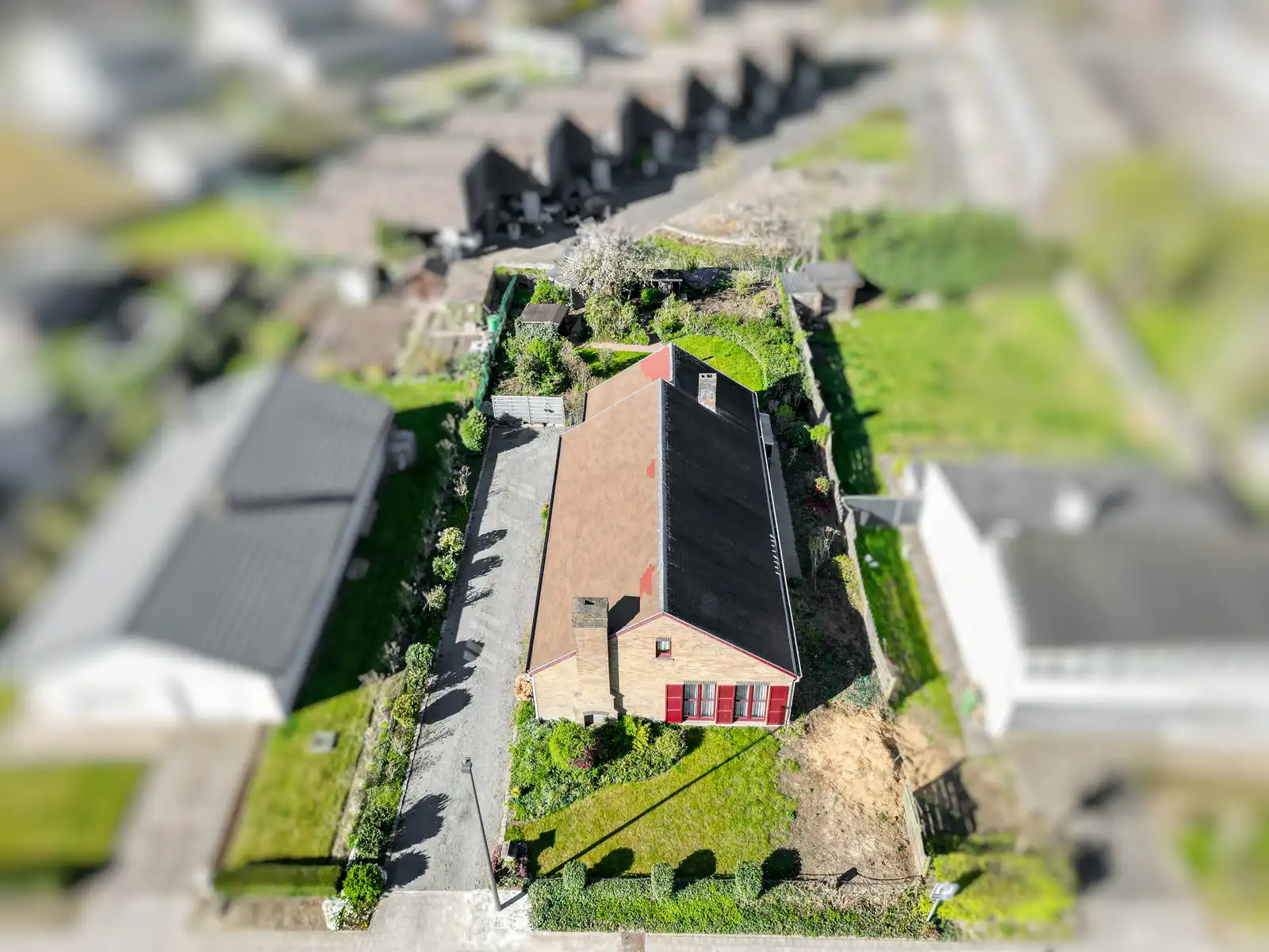 Gunstig gelegen, te renoveren laagbouwwoning in Londerzeel foto 3