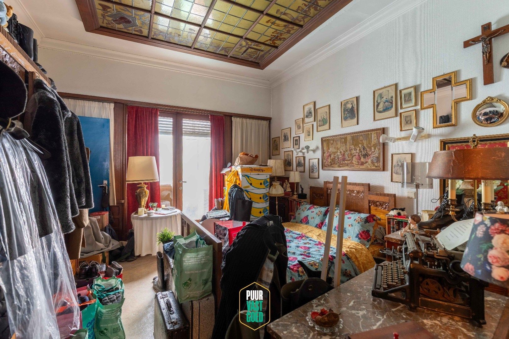 Art Deco opbrengsteigendom aan de rand van stad foto 8