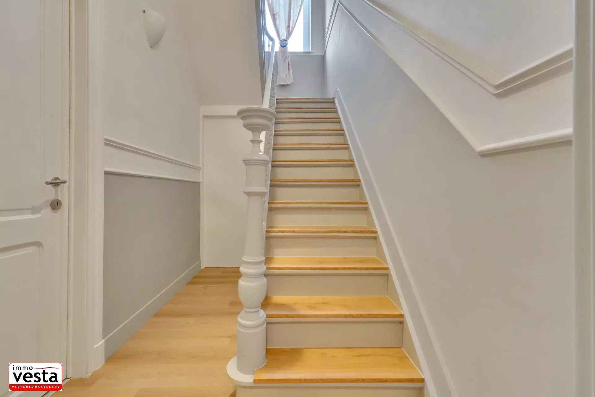 Goed gelegen, energetisch gerenoveerde stadwoning foto 11