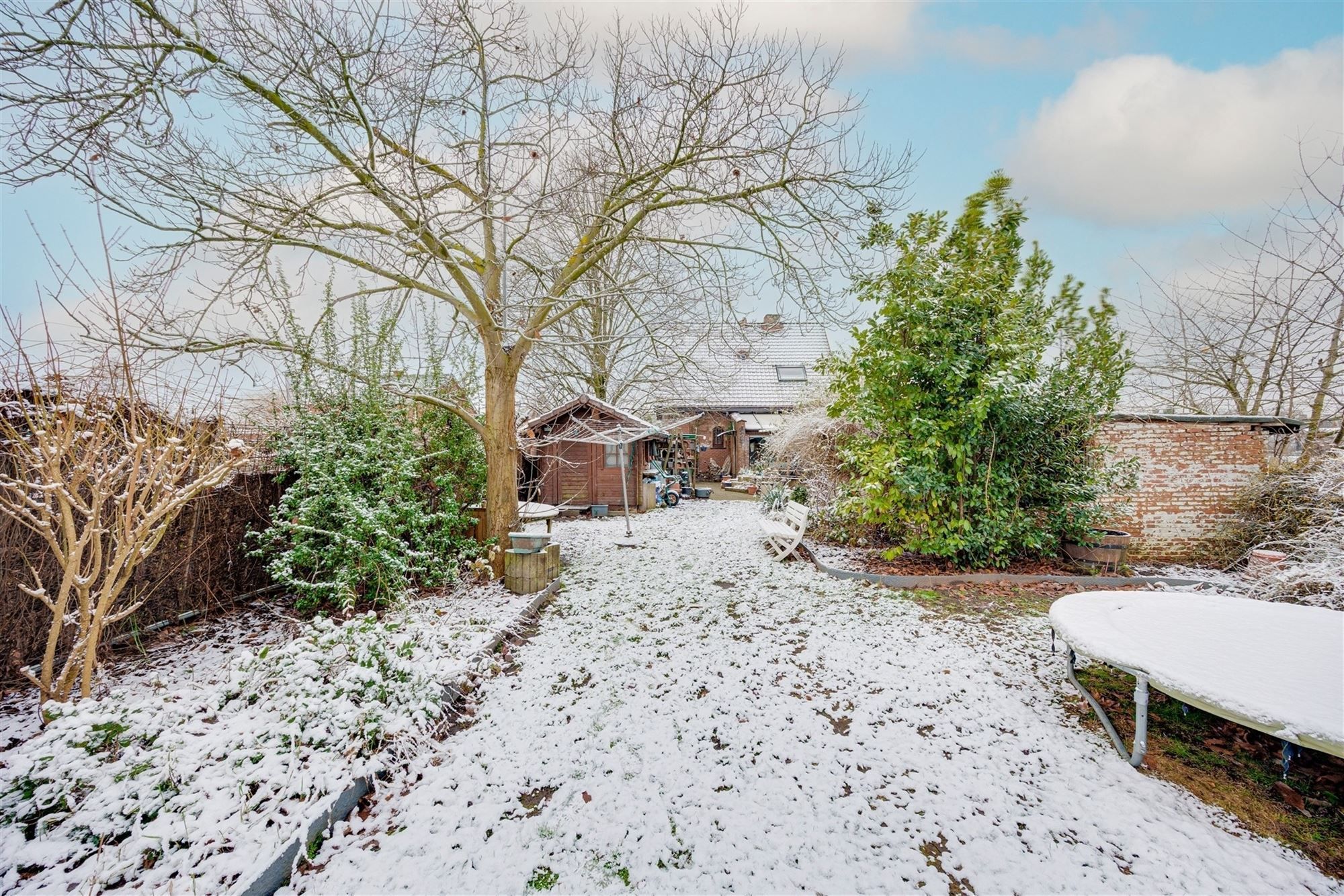 Instapklare woning met grote tuin en prachtig zicht op weilanden foto 19