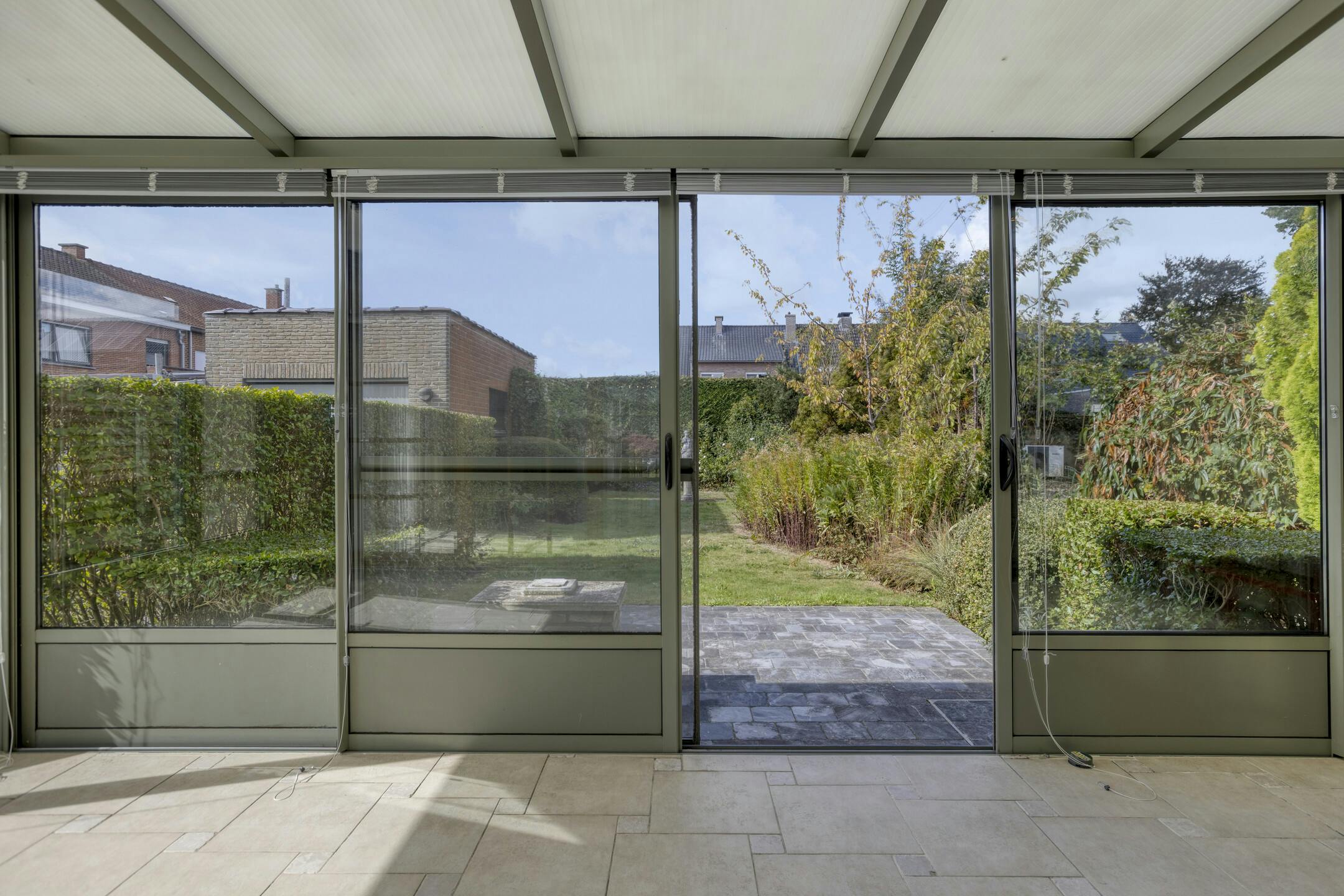 Halfopen huis te koop in Ieper met 4 kamers, tuin en garage foto 14