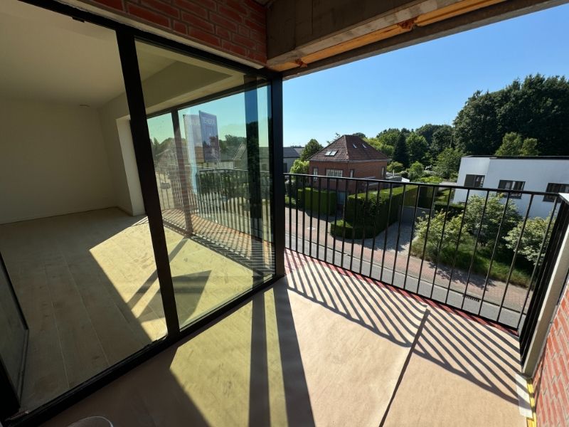 GLOEDNIEUW app 2e VD met 2 slaapkamers en terras! foto 12