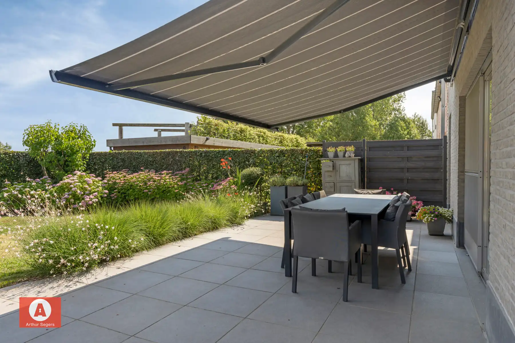 Unieke multifunctionele eigendom (woning met werkplaats) foto 22